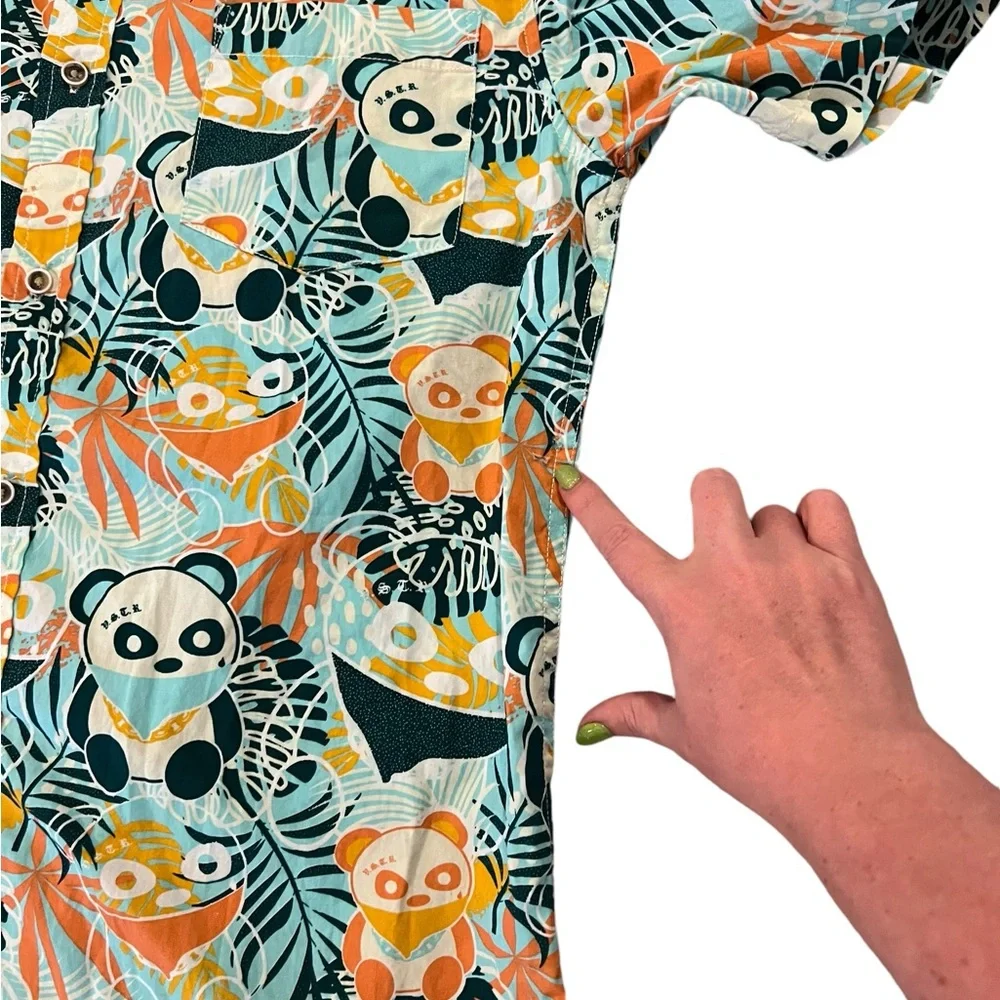VSTR Jungle Panda Men's Button Up Shirt, Medium - Picture 9 of 10